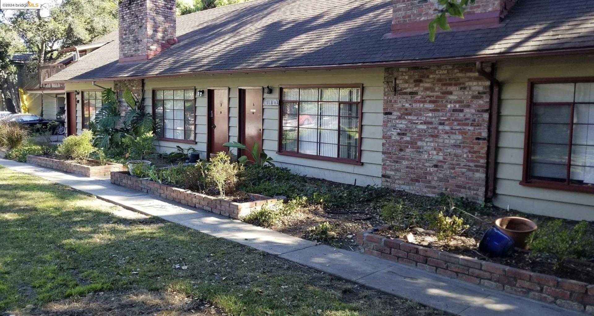 Neighborhood Neighborhood-4