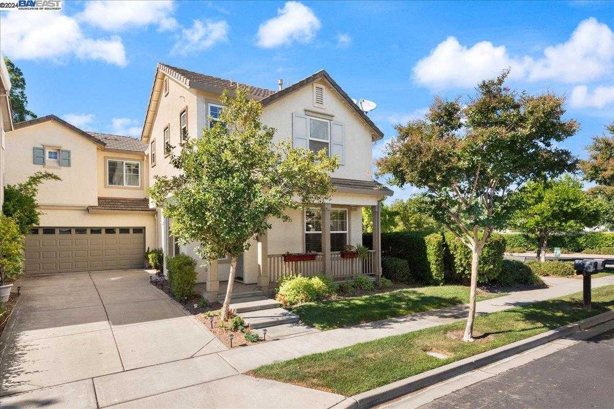 Neighborhood Neighborhood-4