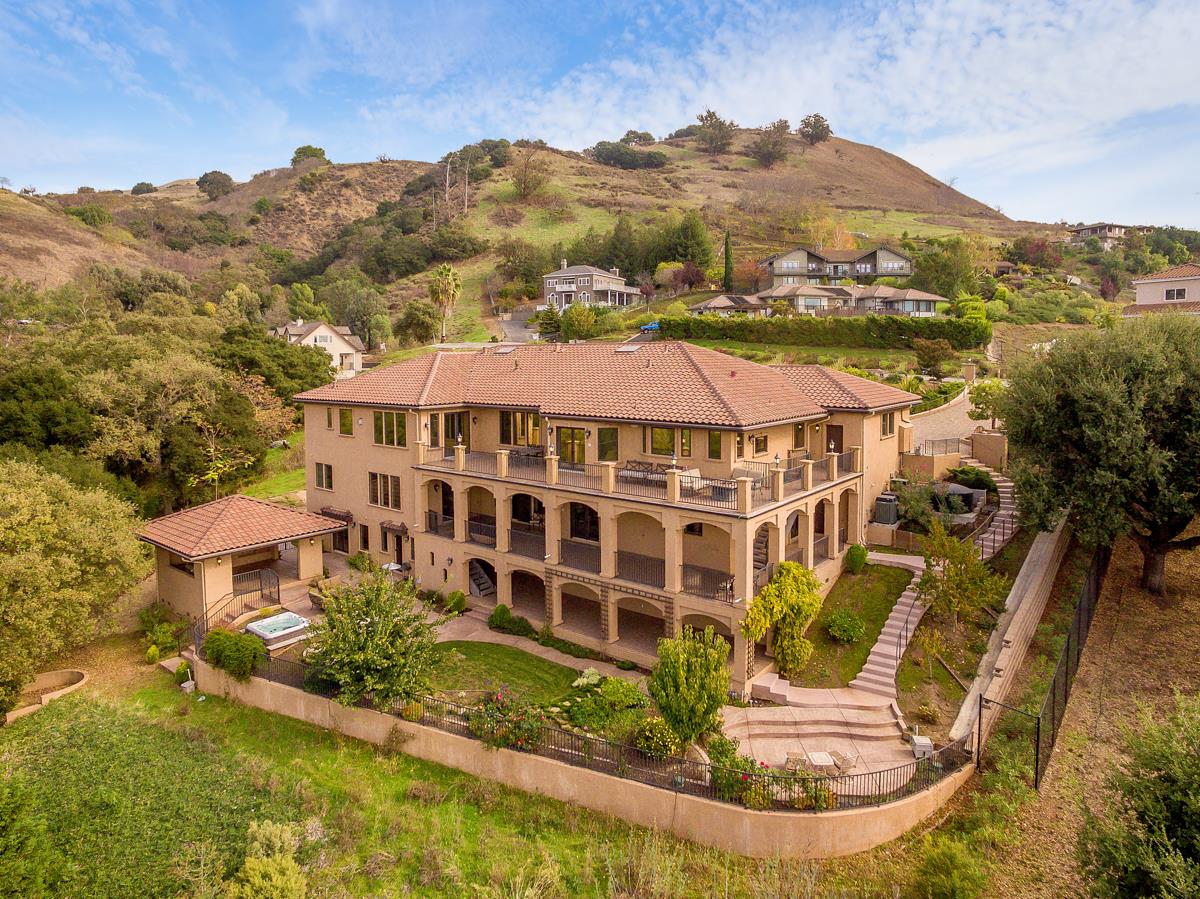 Neighborhood Neighborhood-10