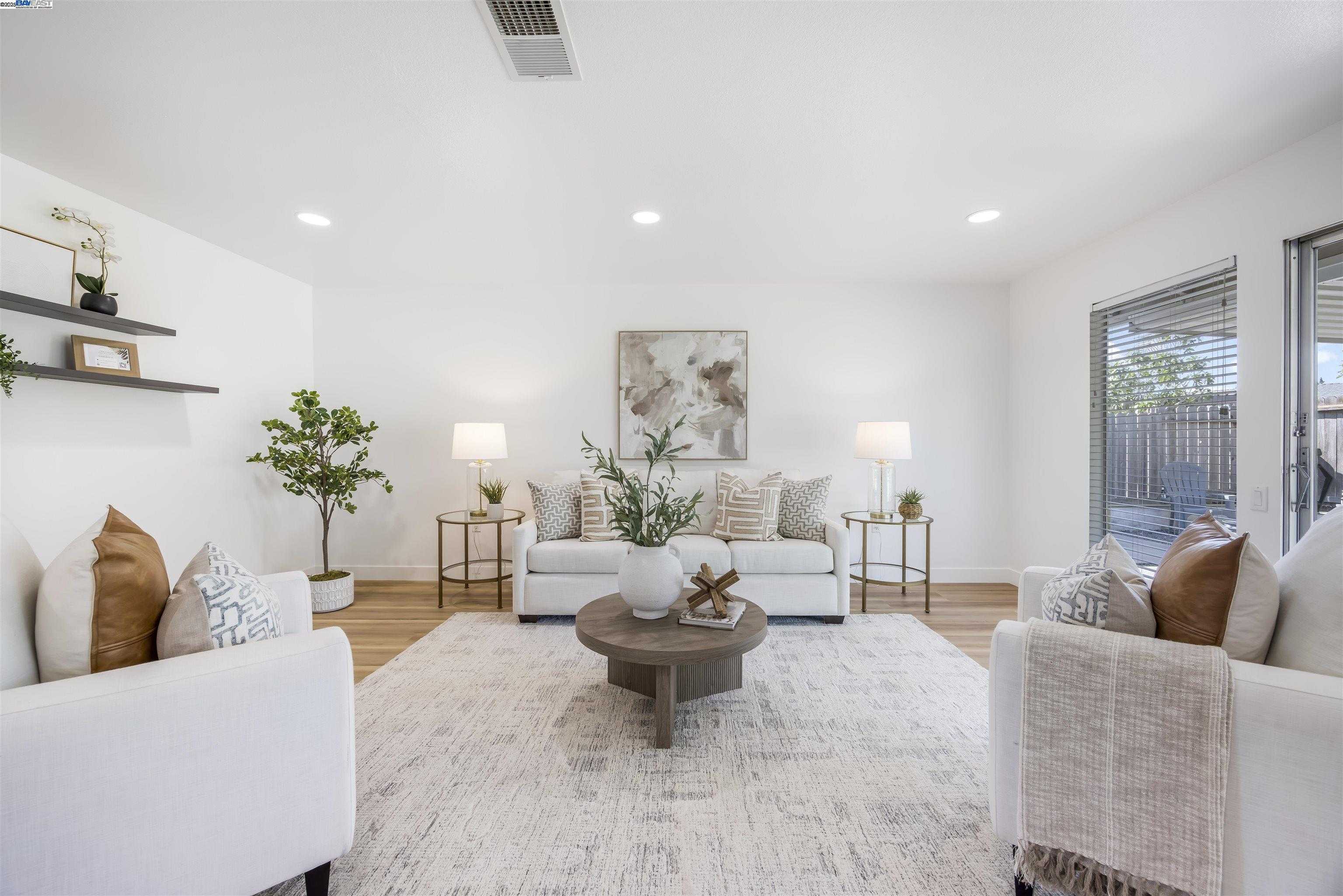 Neighborhood Neighborhood-13