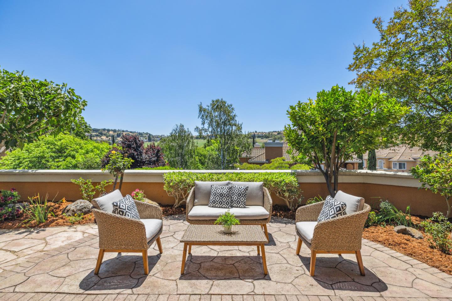 Neighborhood Neighborhood-15