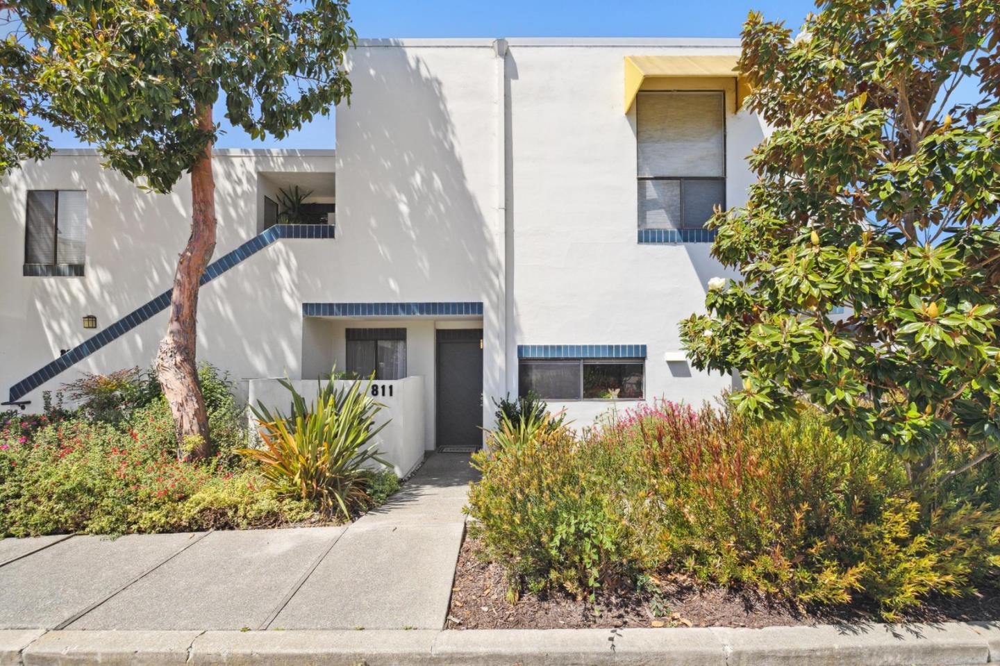 Neighborhood Neighborhood-21