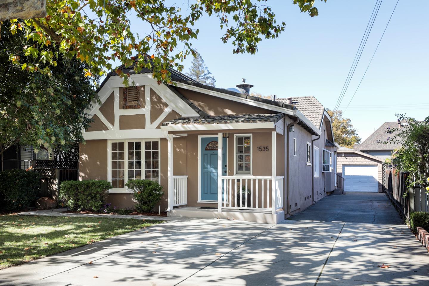 Neighborhood Neighborhood-63