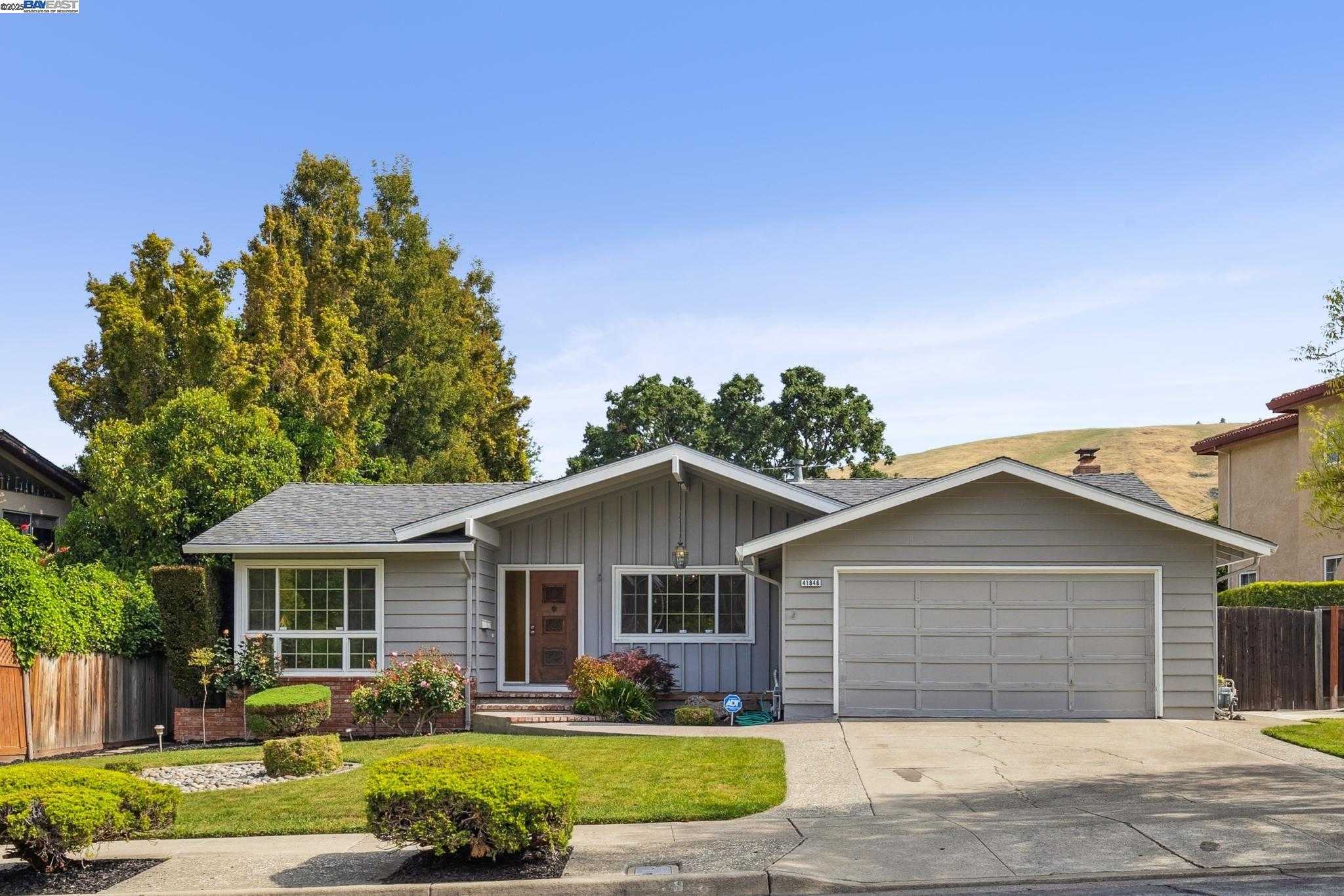 Neighborhood Neighborhood-24