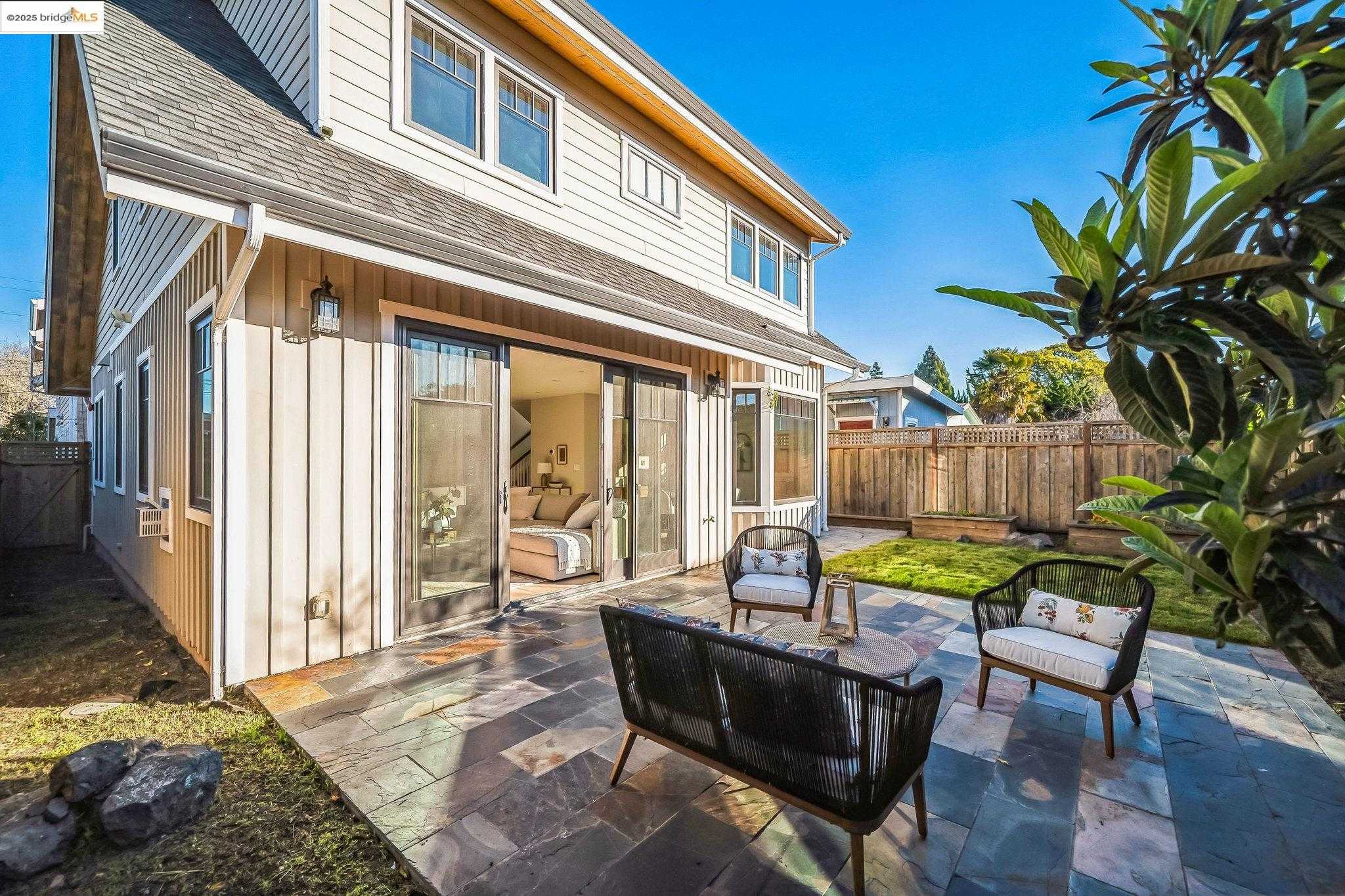 Neighborhood Neighborhood-6