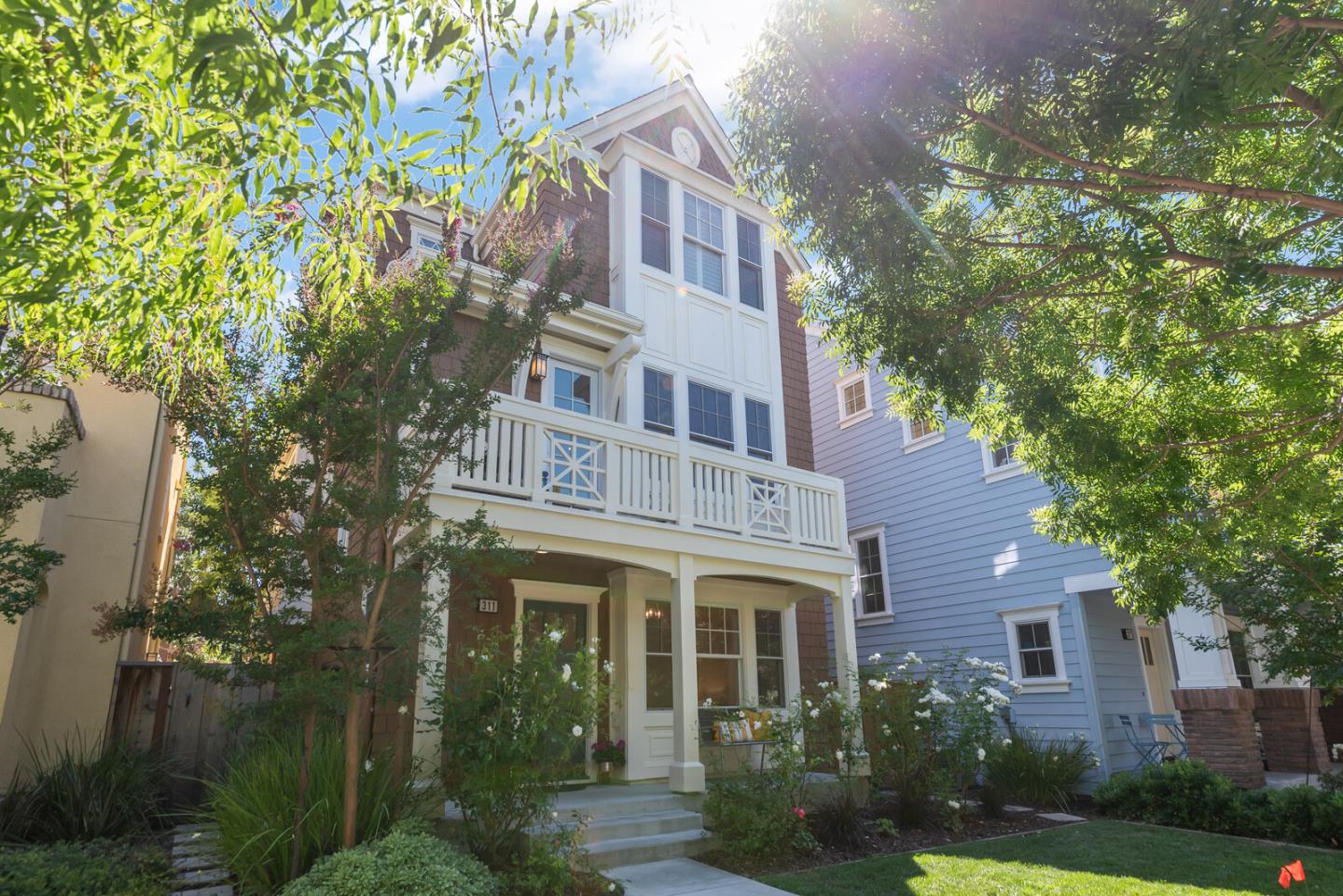 Neighborhood Neighborhood-20