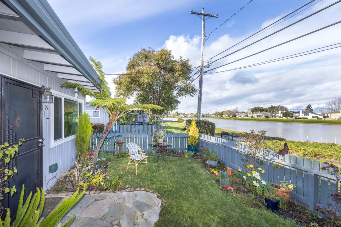 Neighborhood Neighborhood-55