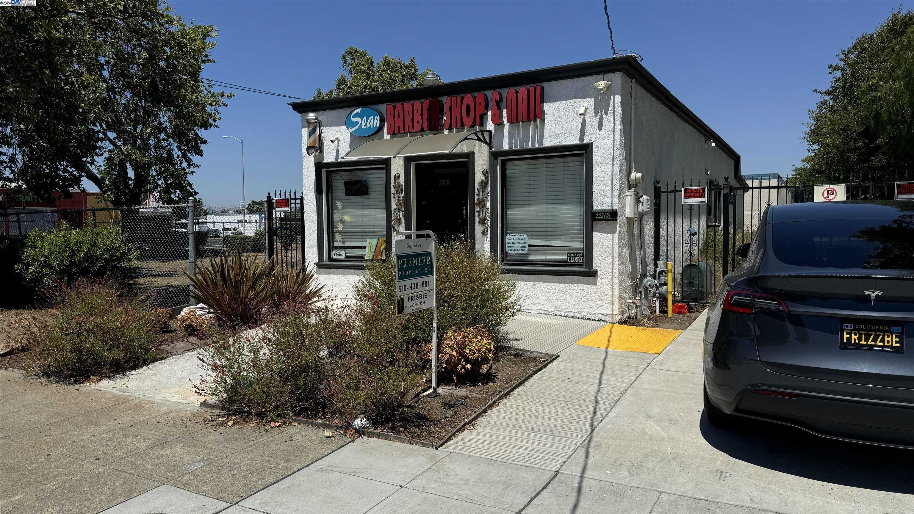 Neighborhood Neighborhood-24