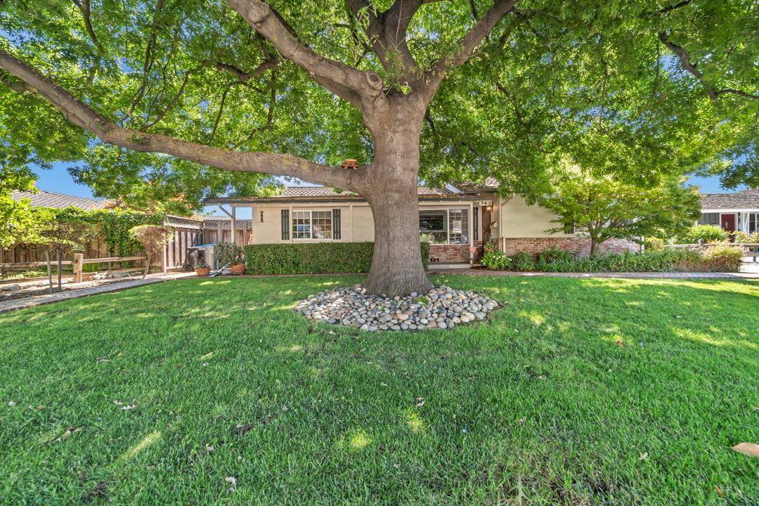 Neighborhood Neighborhood-41