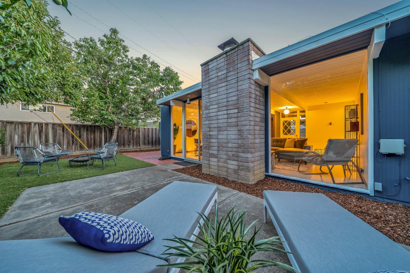 Neighborhood Neighborhood-23