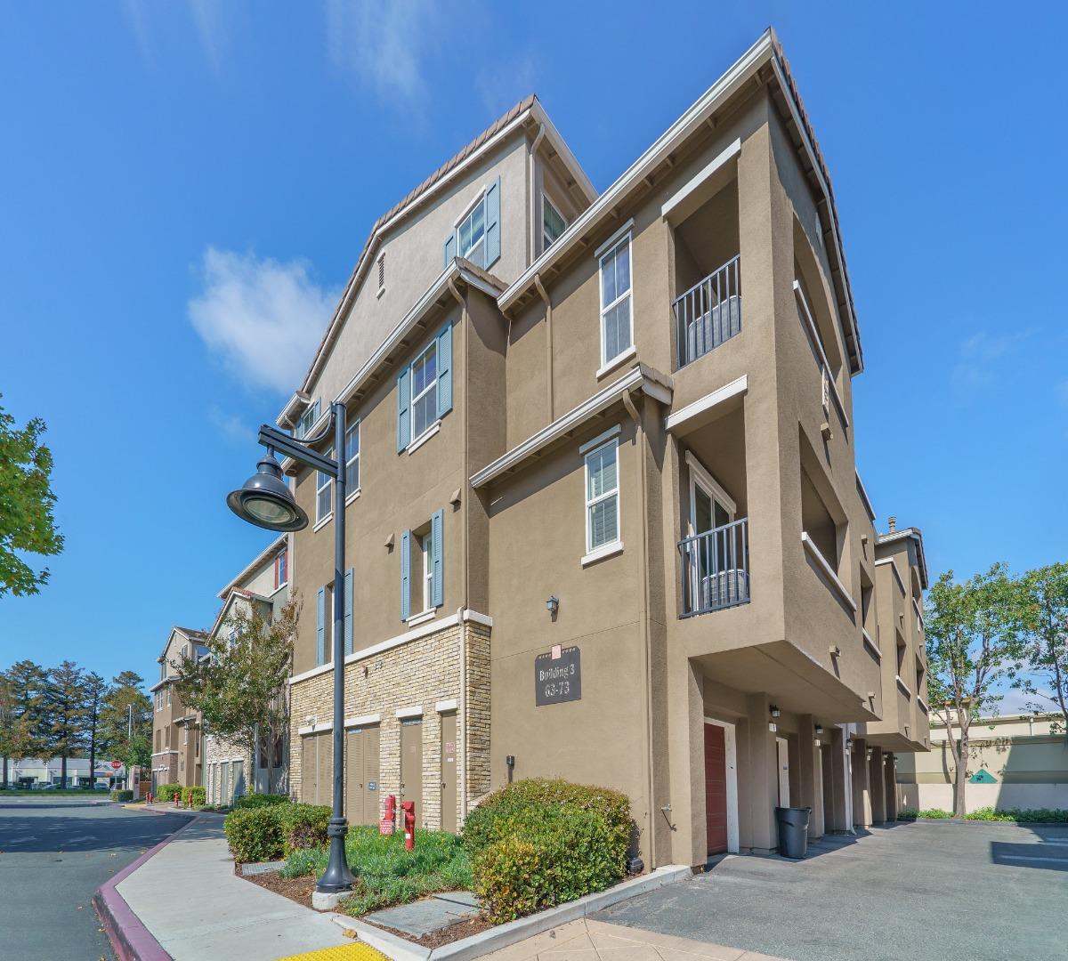 Neighborhood Neighborhood-32