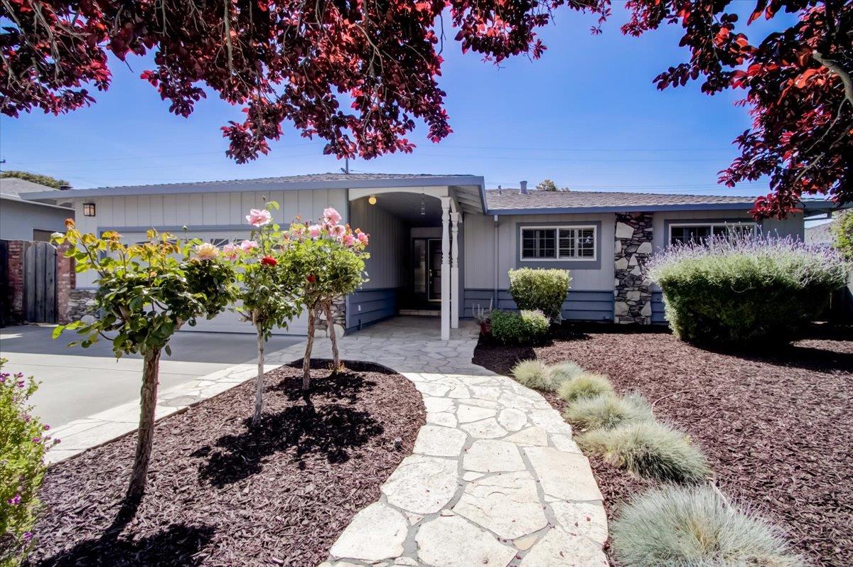 Neighborhood Neighborhood-103