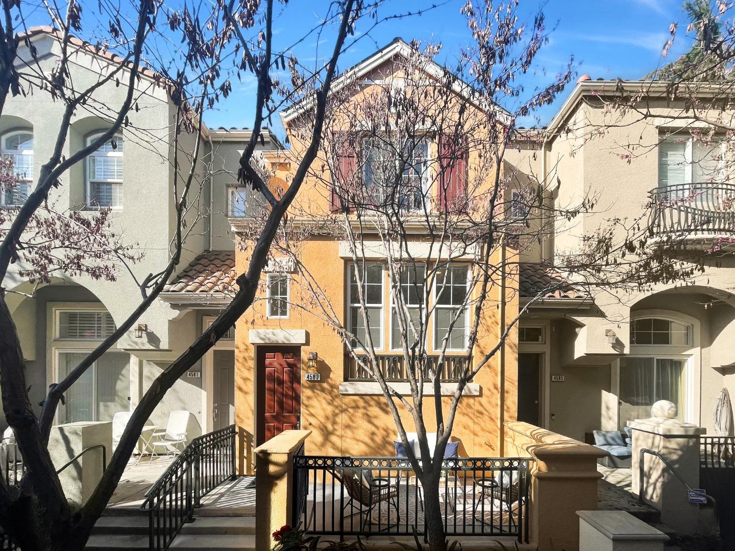 Neighborhood Neighborhood-28