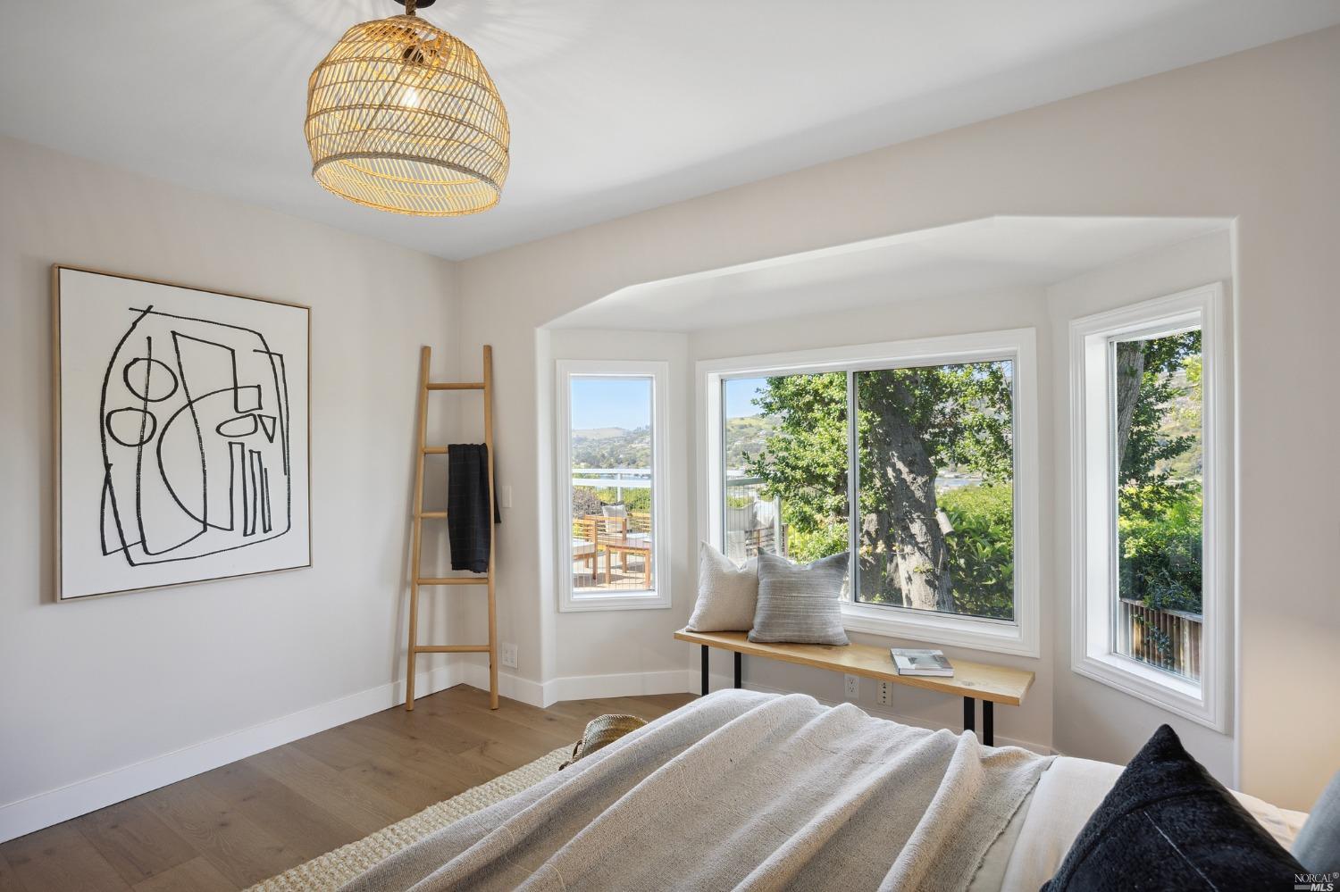 Neighborhood Neighborhood-4