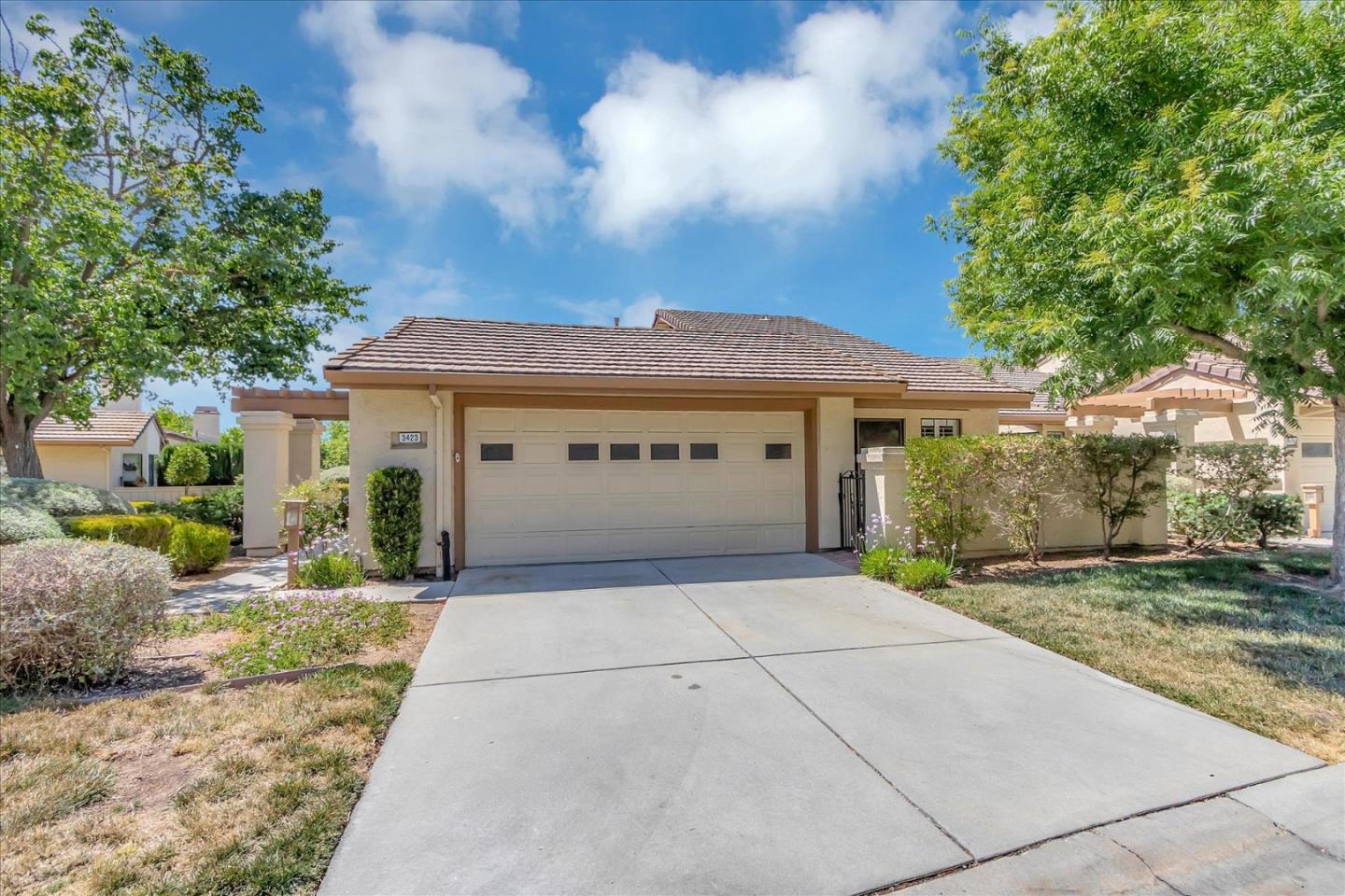 Neighborhood Neighborhood-122