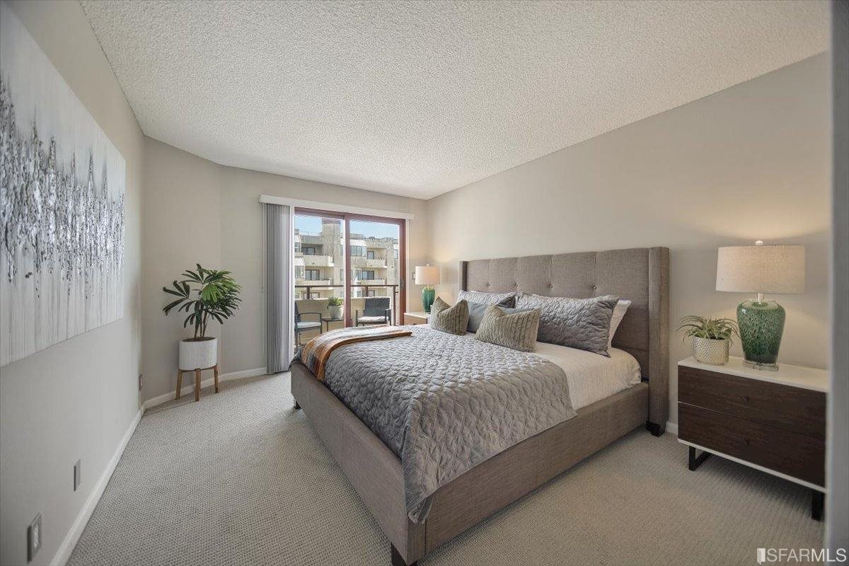 Neighborhood Neighborhood-289