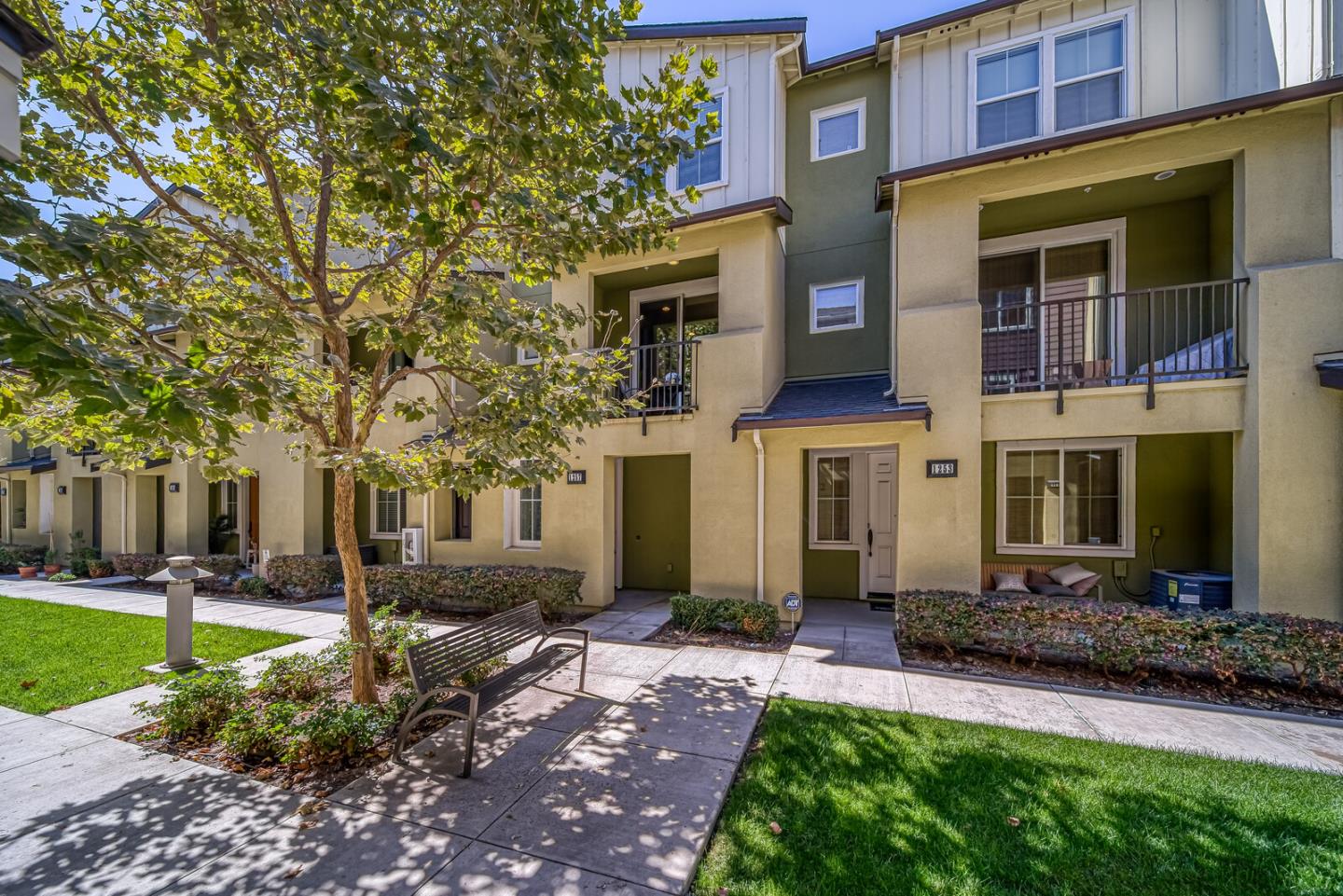 Neighborhood Neighborhood-25