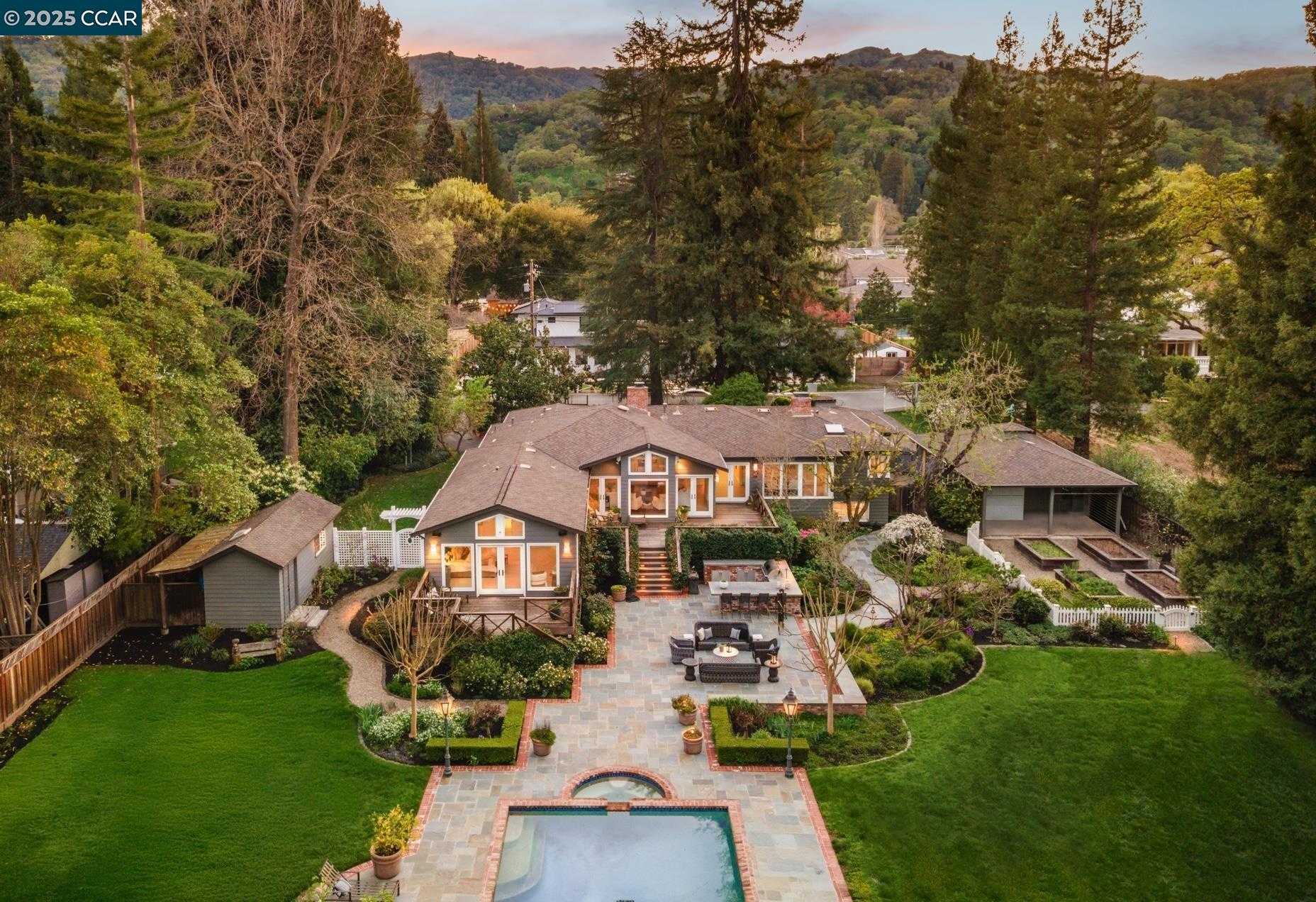 Neighborhood Neighborhood-5