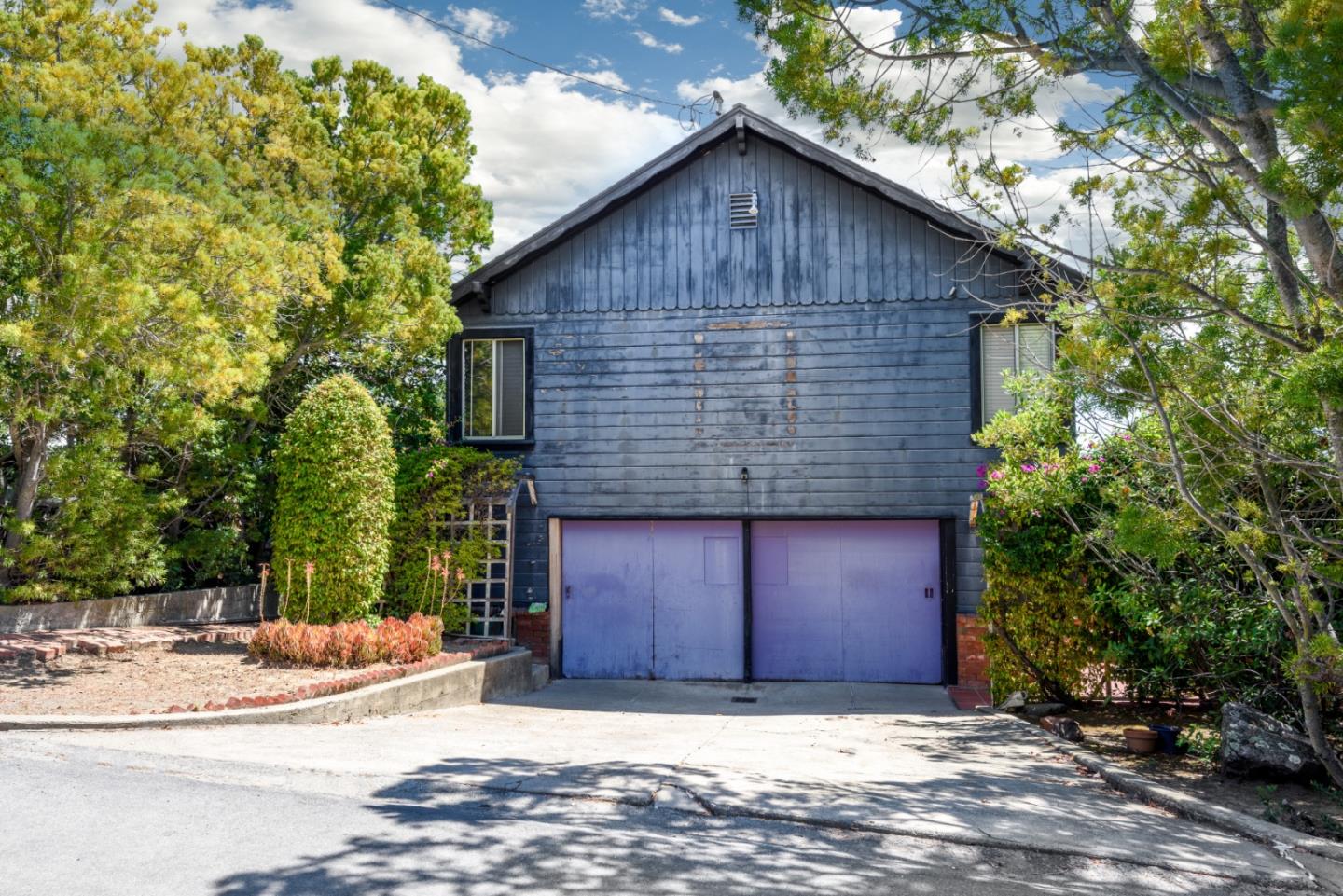 Neighborhood Neighborhood-52