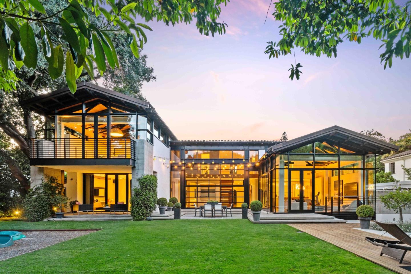 Neighborhood Neighborhood-18