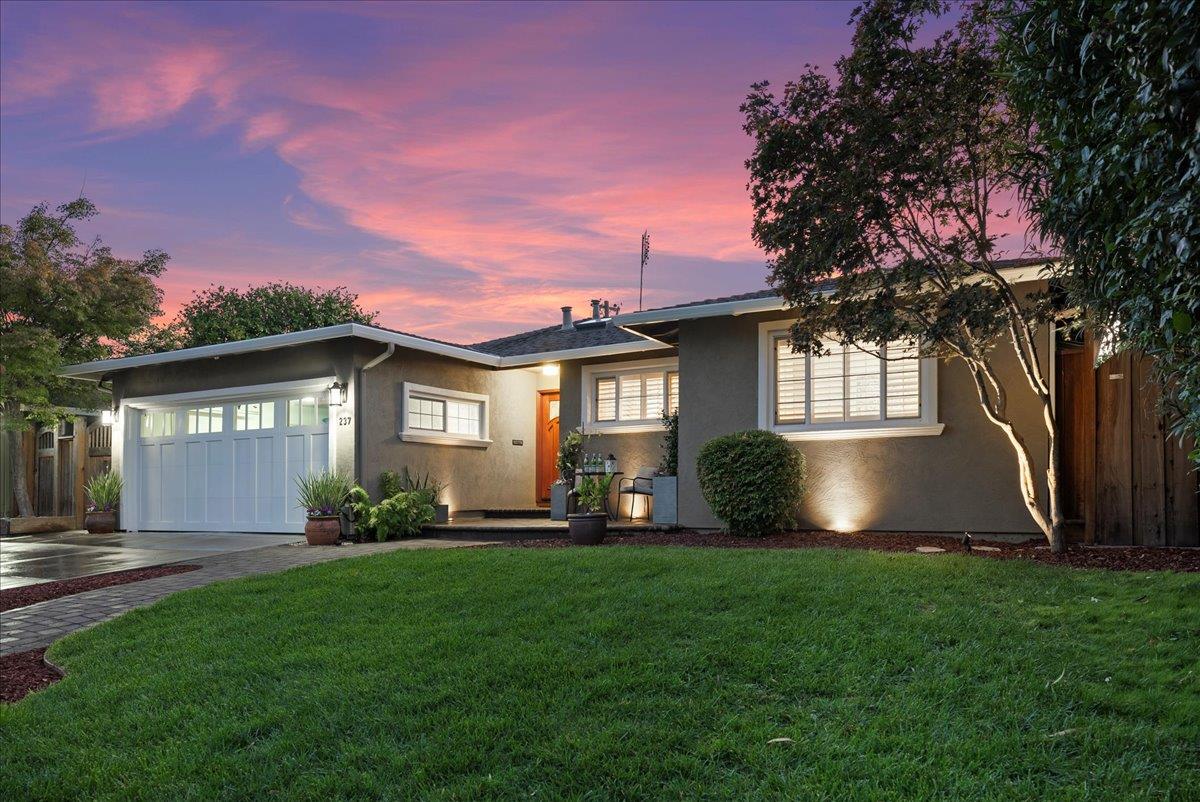 Neighborhood Neighborhood-30