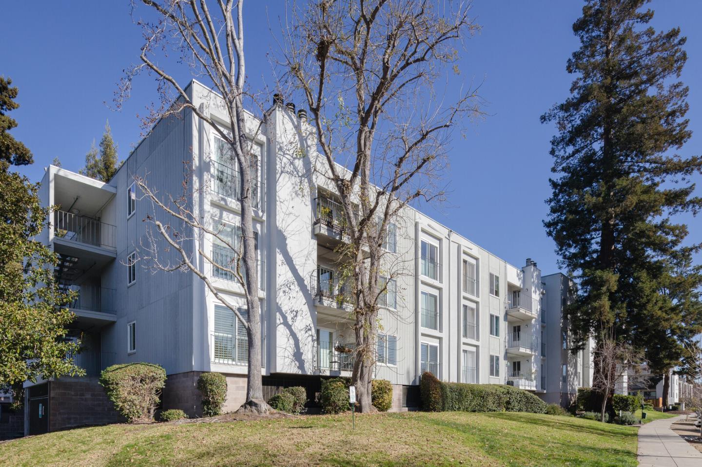 Neighborhood Neighborhood-31