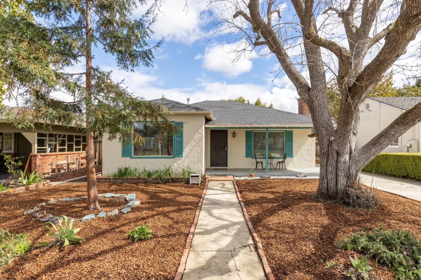 Neighborhood Neighborhood-36