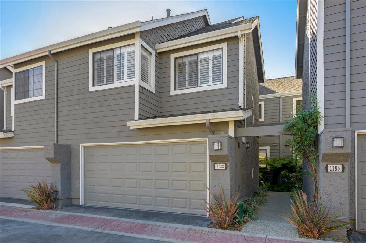 Neighborhood Neighborhood-41