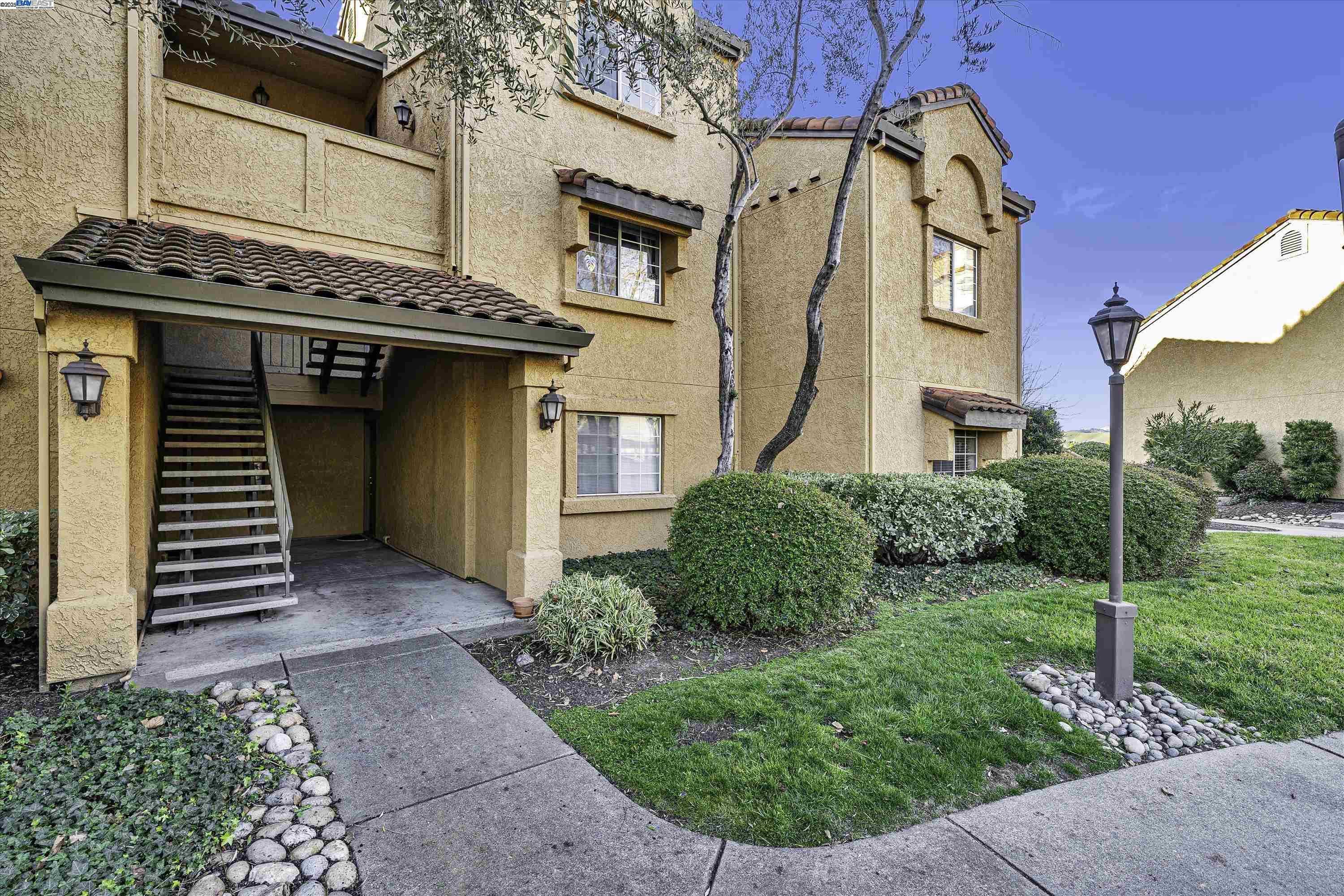 Neighborhood Neighborhood-33