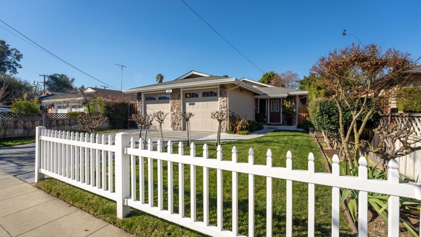 Neighborhood Neighborhood-70