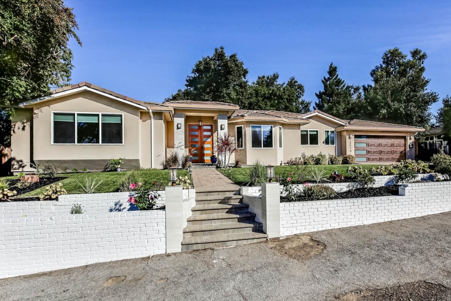 Neighborhood Neighborhood-28