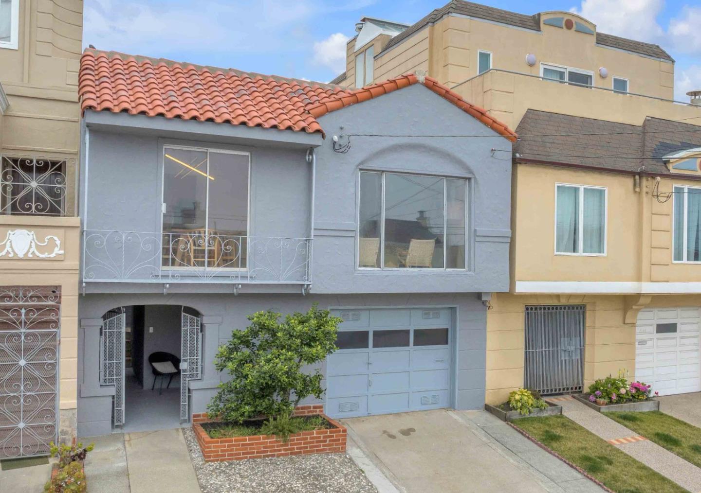 Neighborhood Neighborhood-4