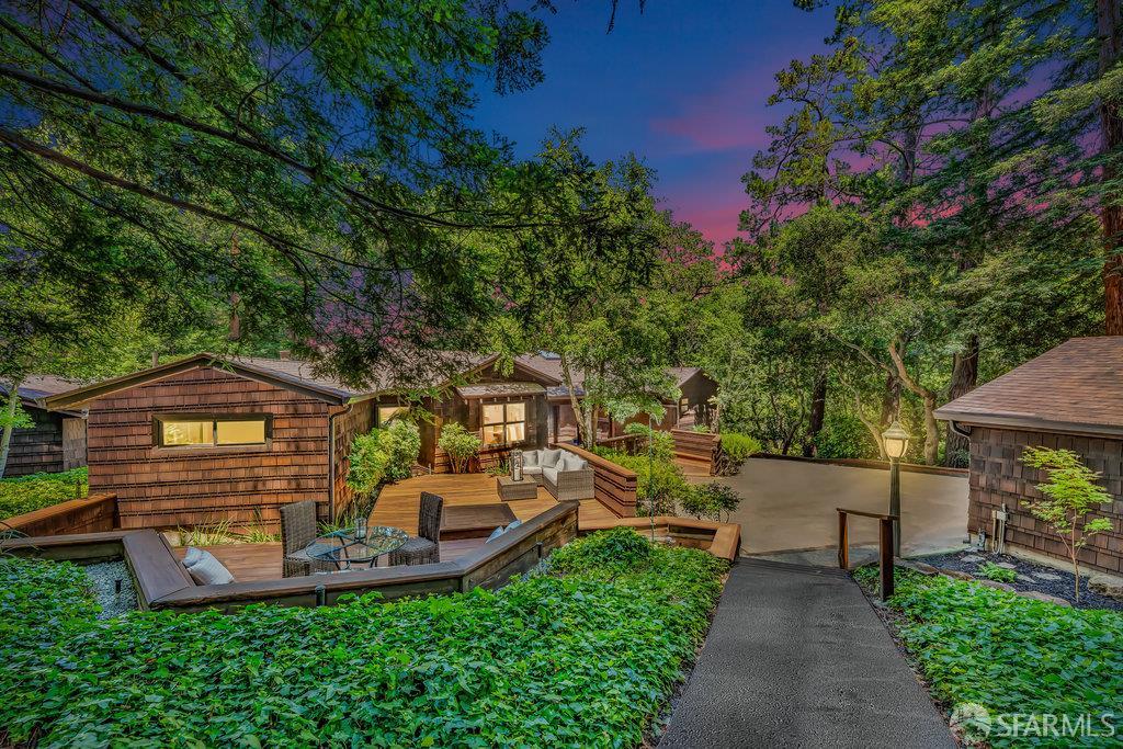 Neighborhood Neighborhood-10