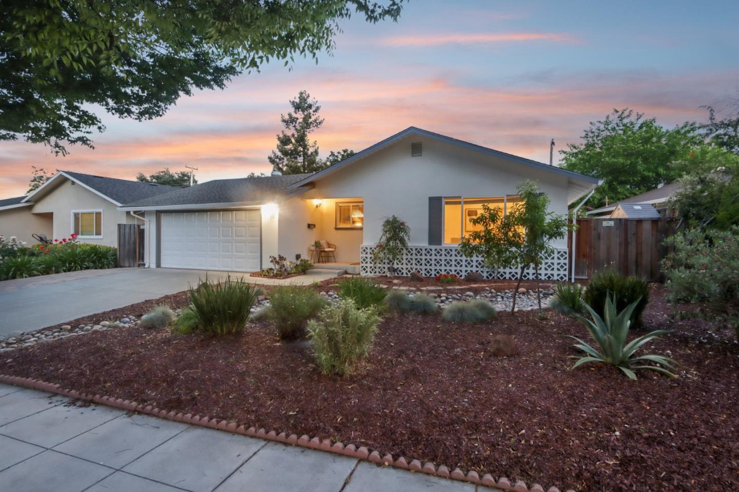 Neighborhood Neighborhood-16