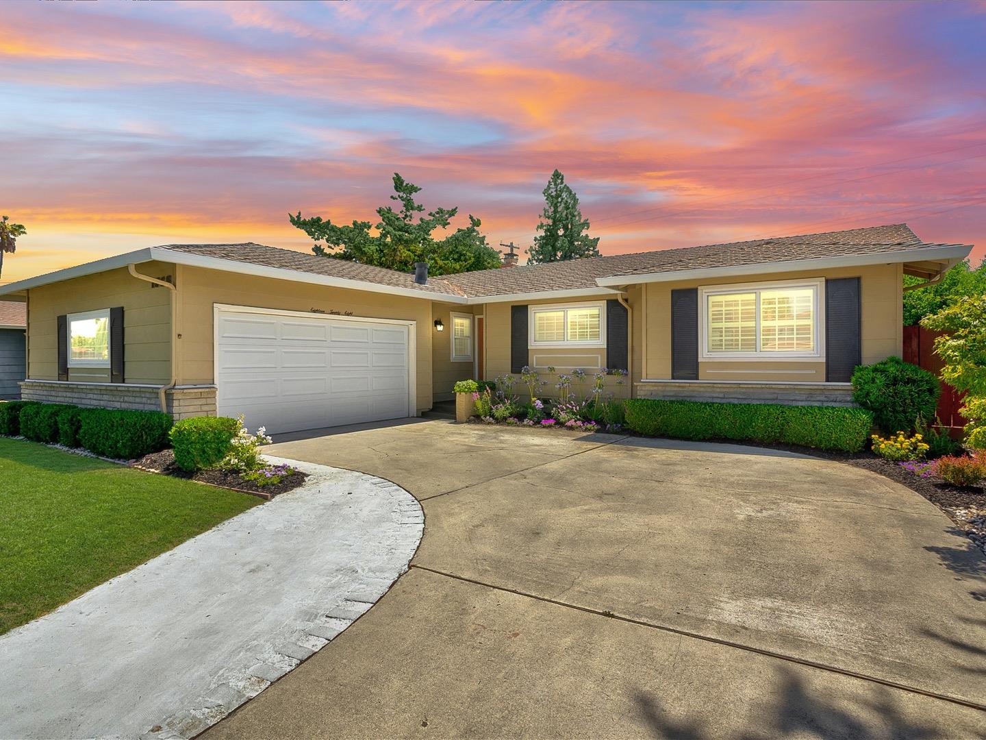 Neighborhood Neighborhood-33