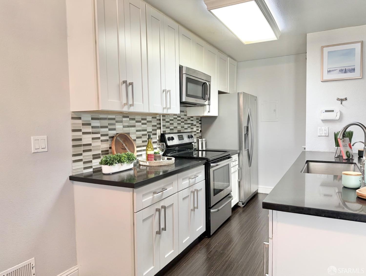 Neighborhood Neighborhood-12