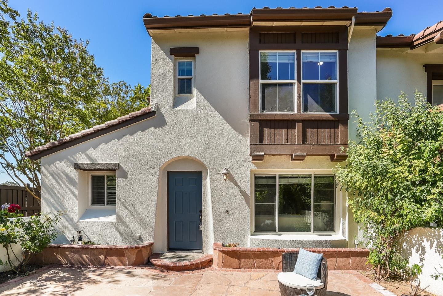 Neighborhood Neighborhood-16