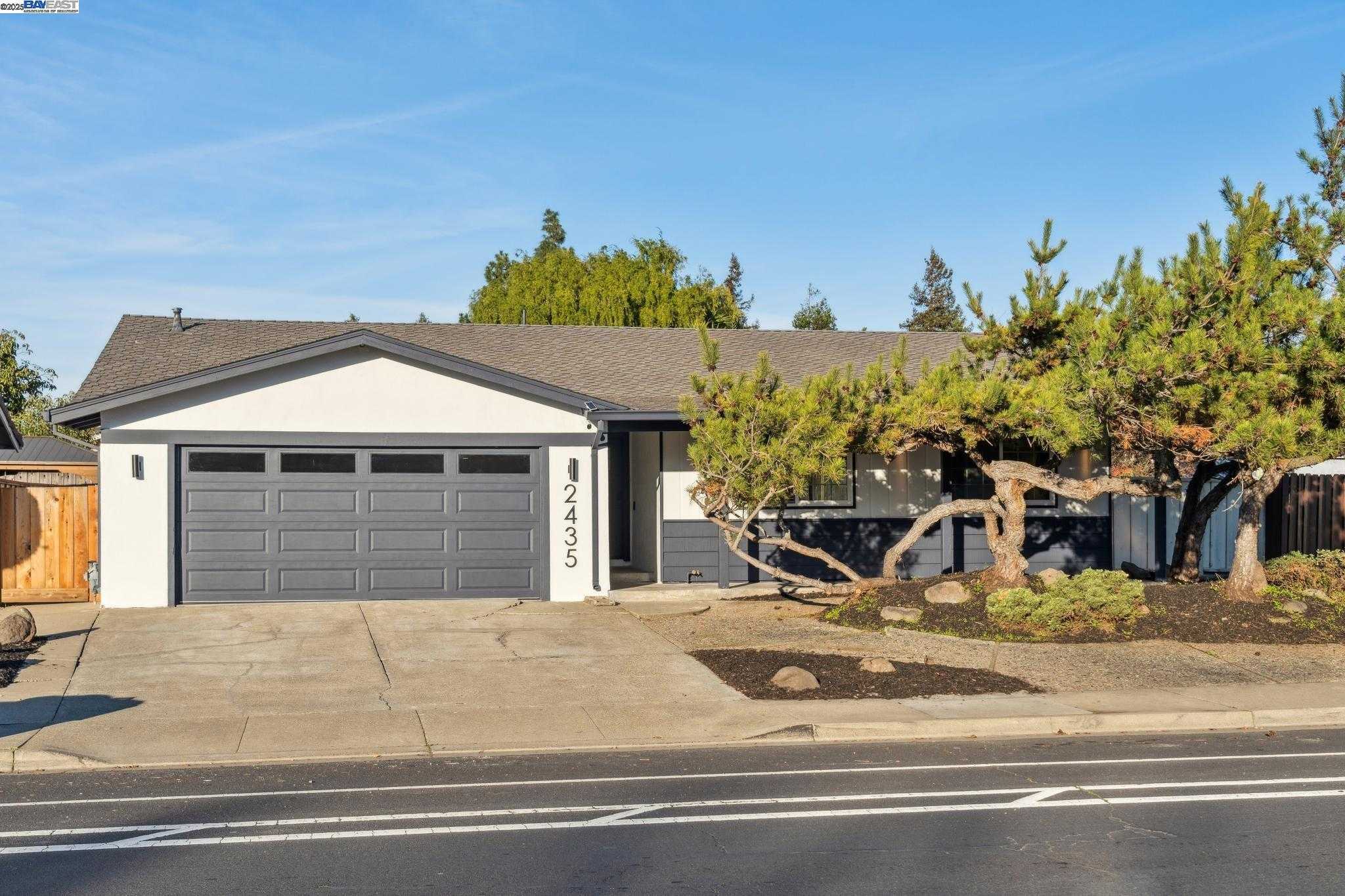 Neighborhood Neighborhood-16