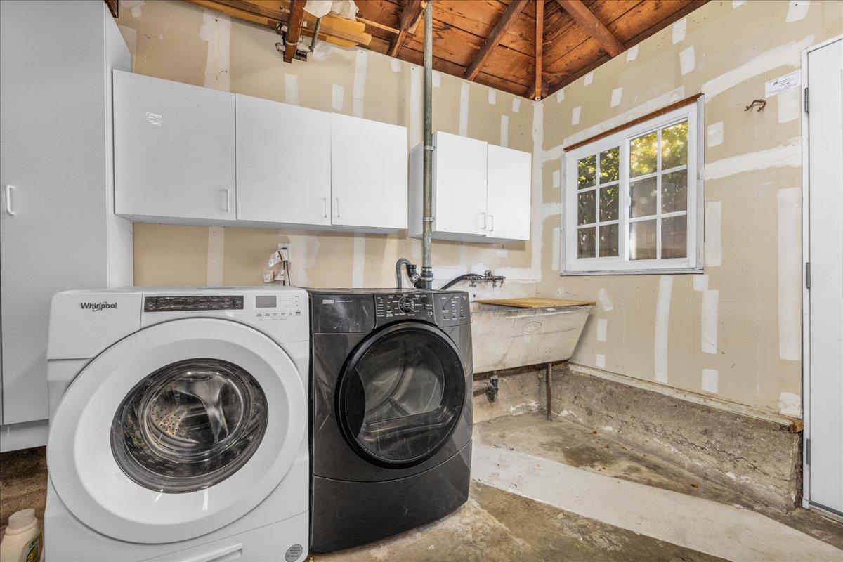 Neighborhood Neighborhood-117