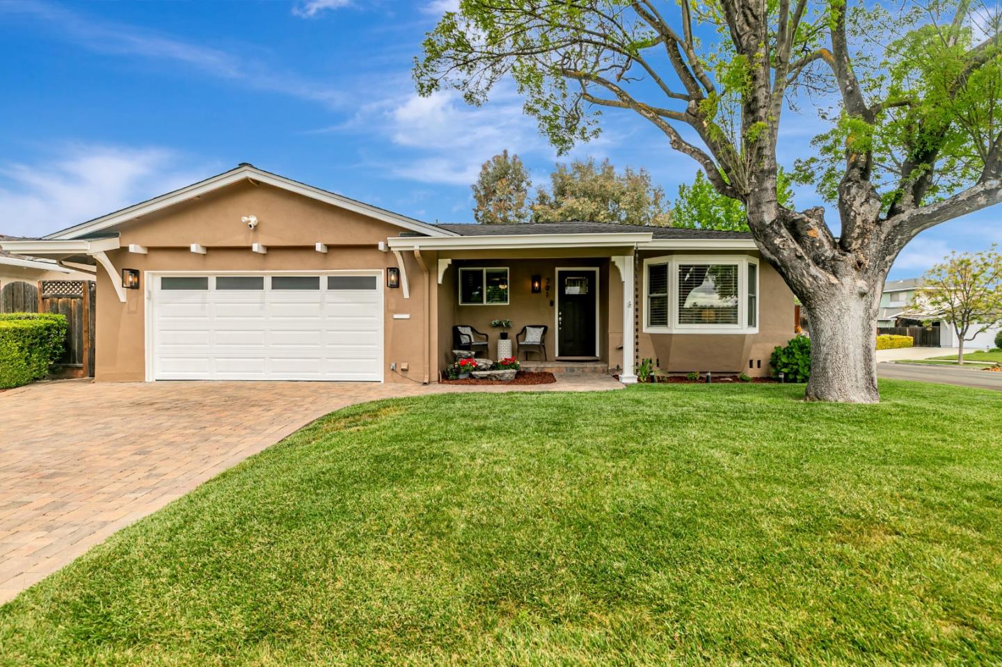 Neighborhood Neighborhood-10