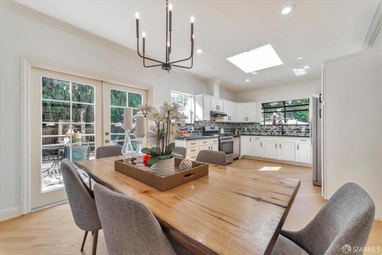 Neighborhood Neighborhood-10