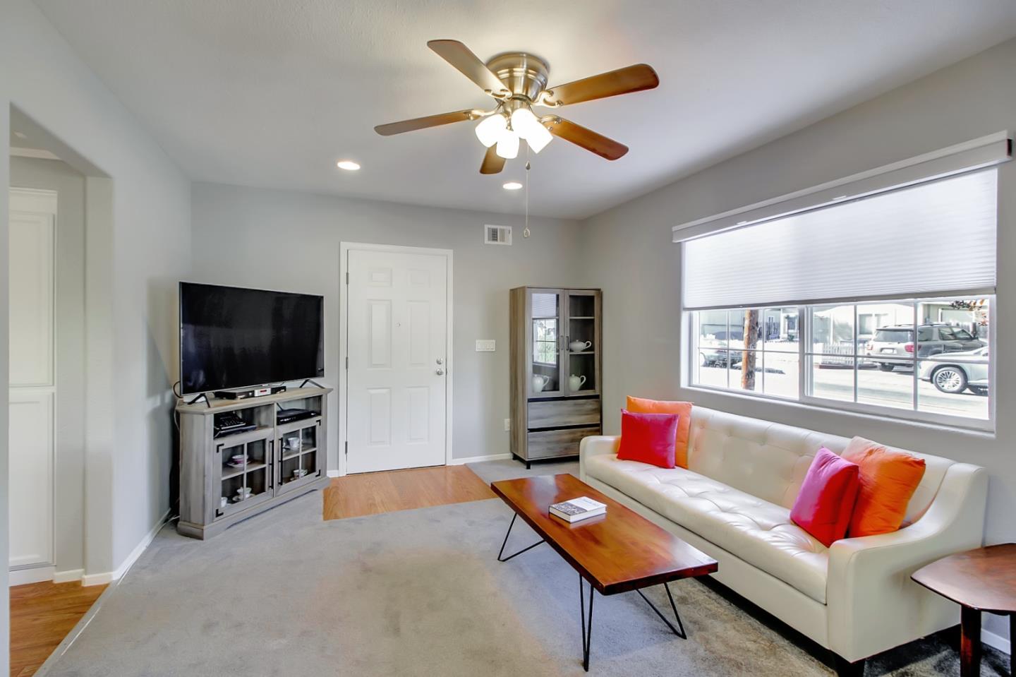 Neighborhood Neighborhood-32