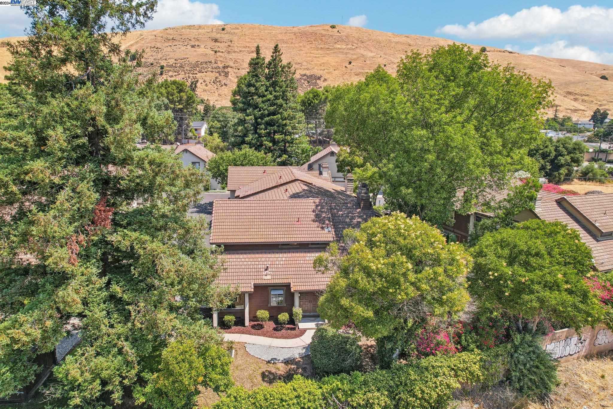 Neighborhood Neighborhood-9