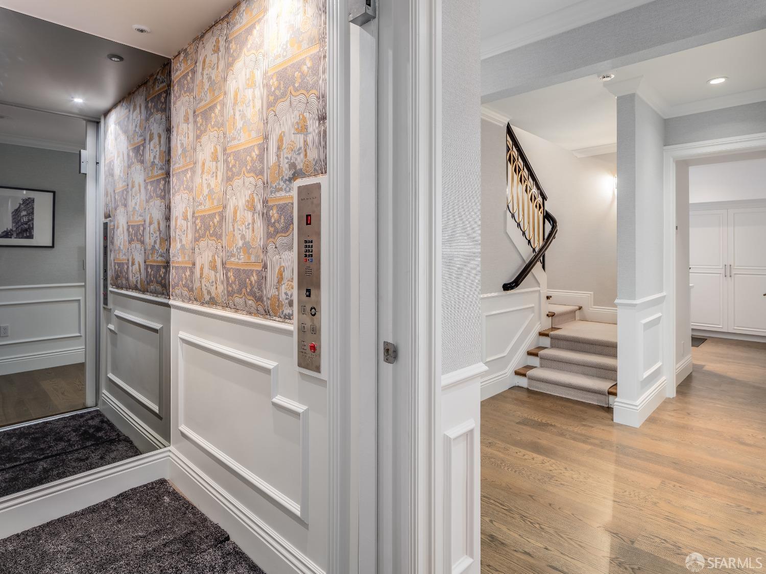 Neighborhood Neighborhood-4