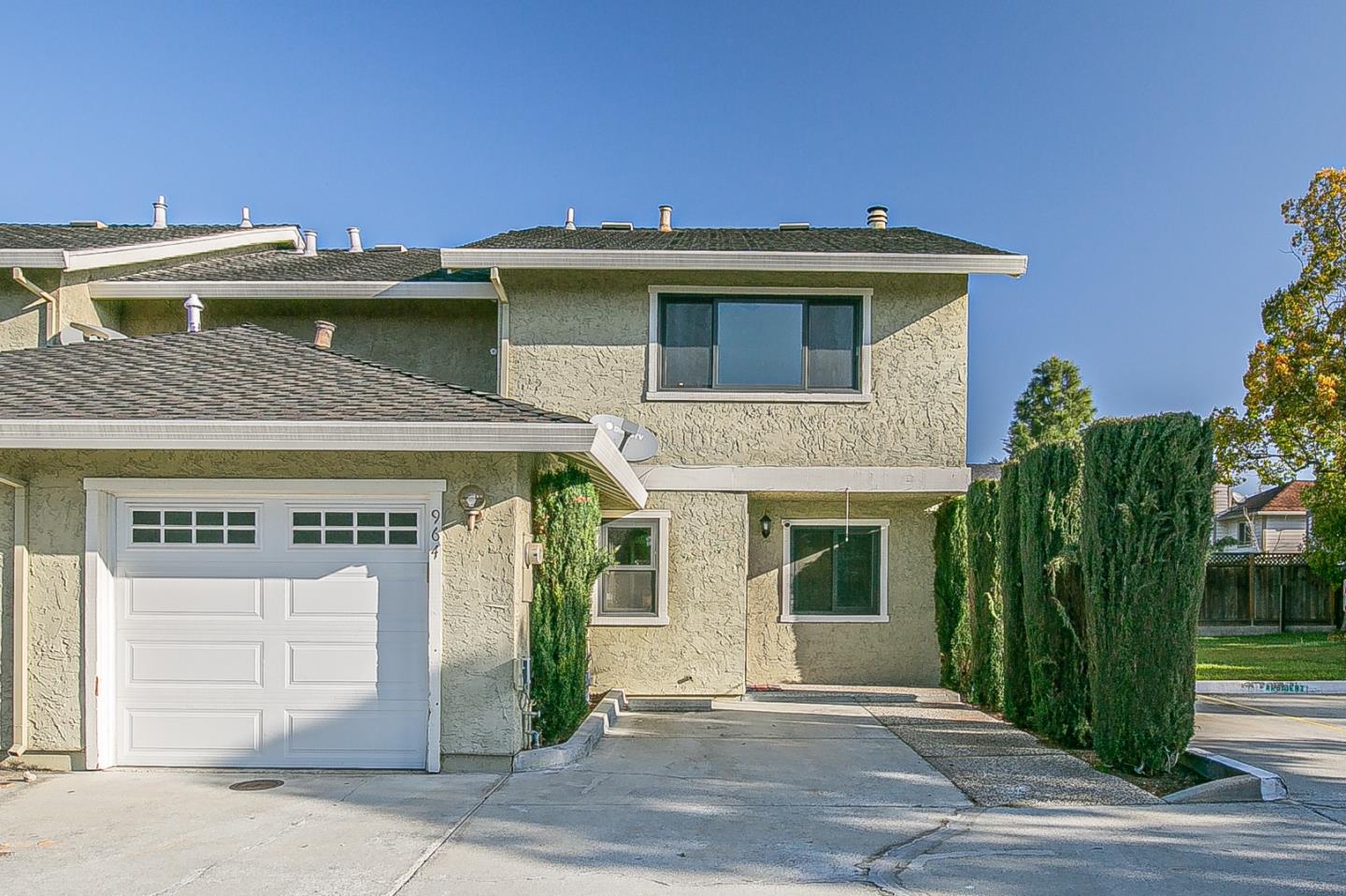 Neighborhood Neighborhood-90