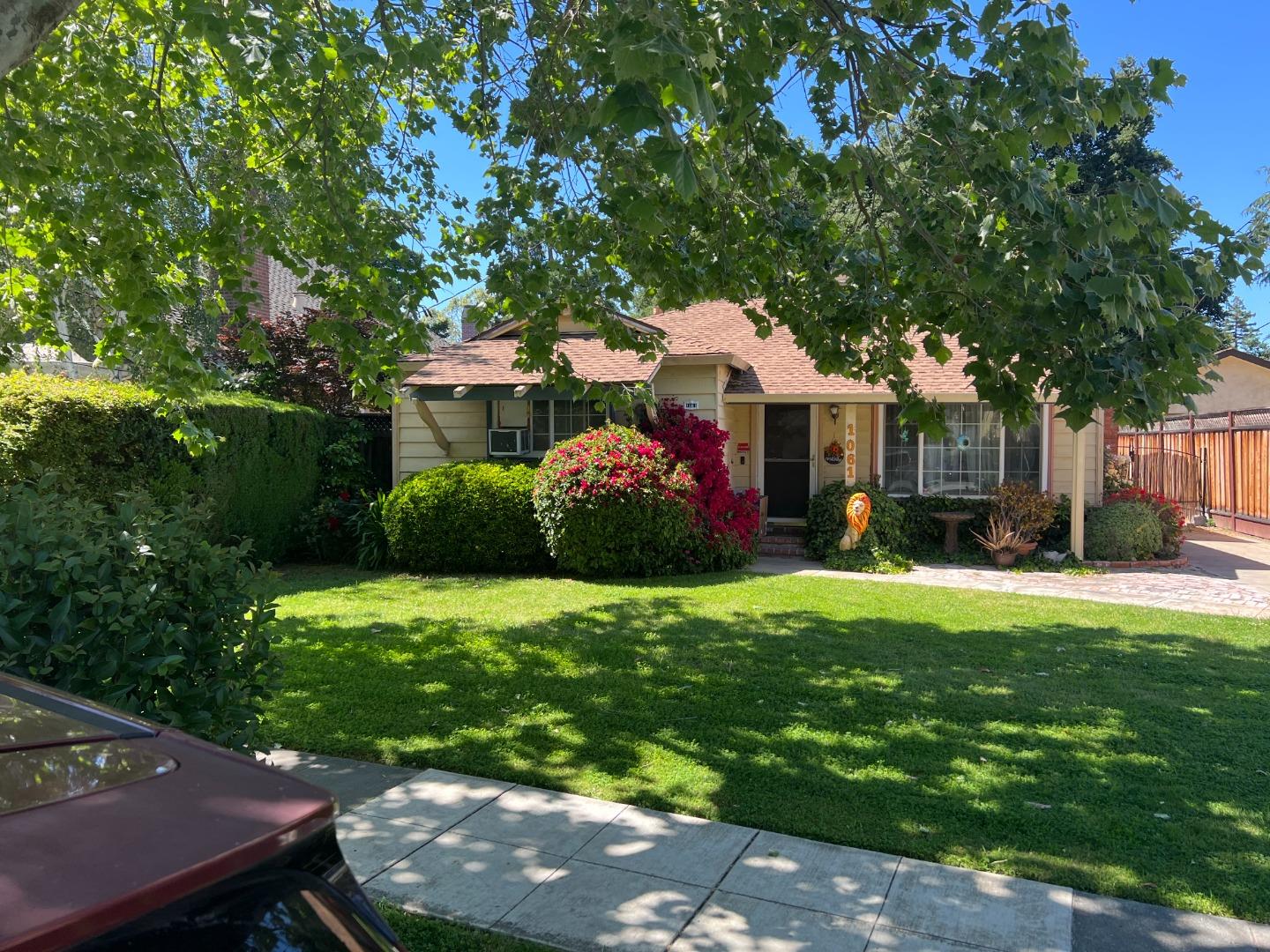 Neighborhood Neighborhood-78