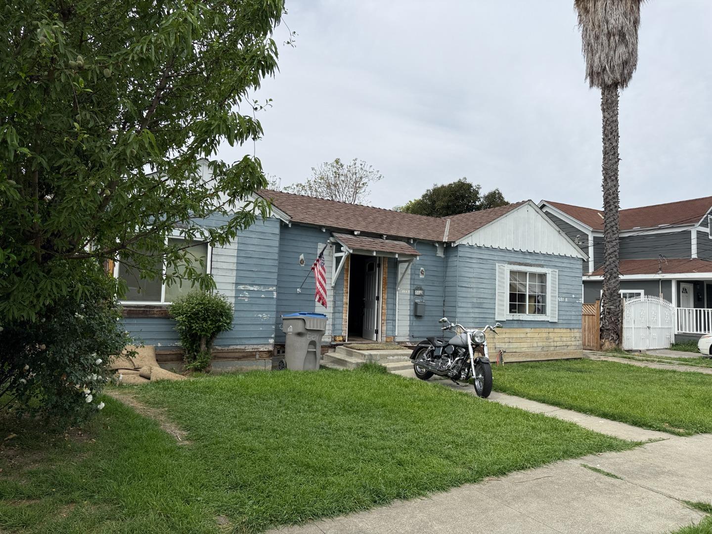 Neighborhood-31