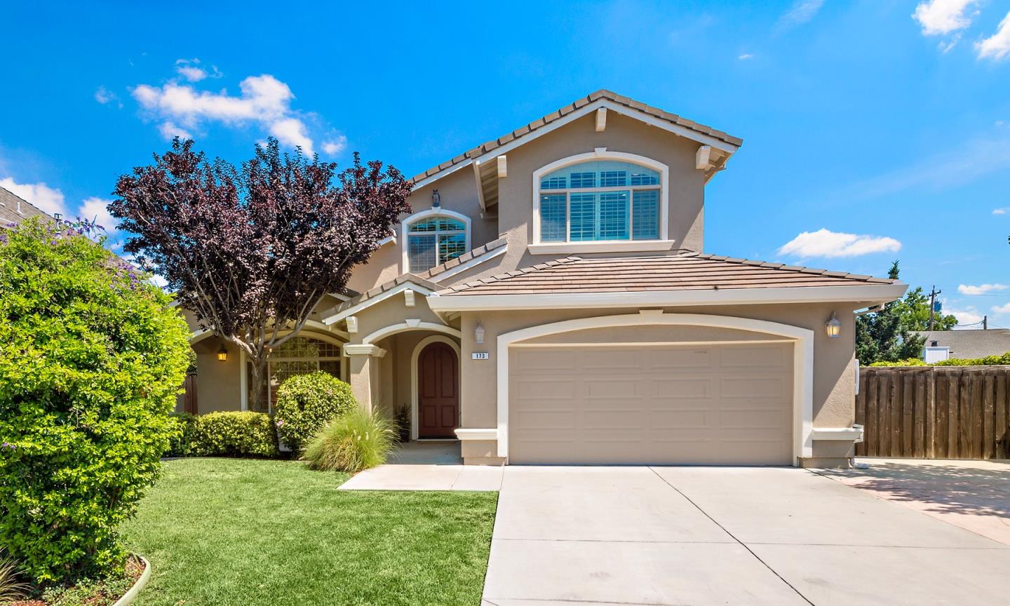 Neighborhood Neighborhood-8