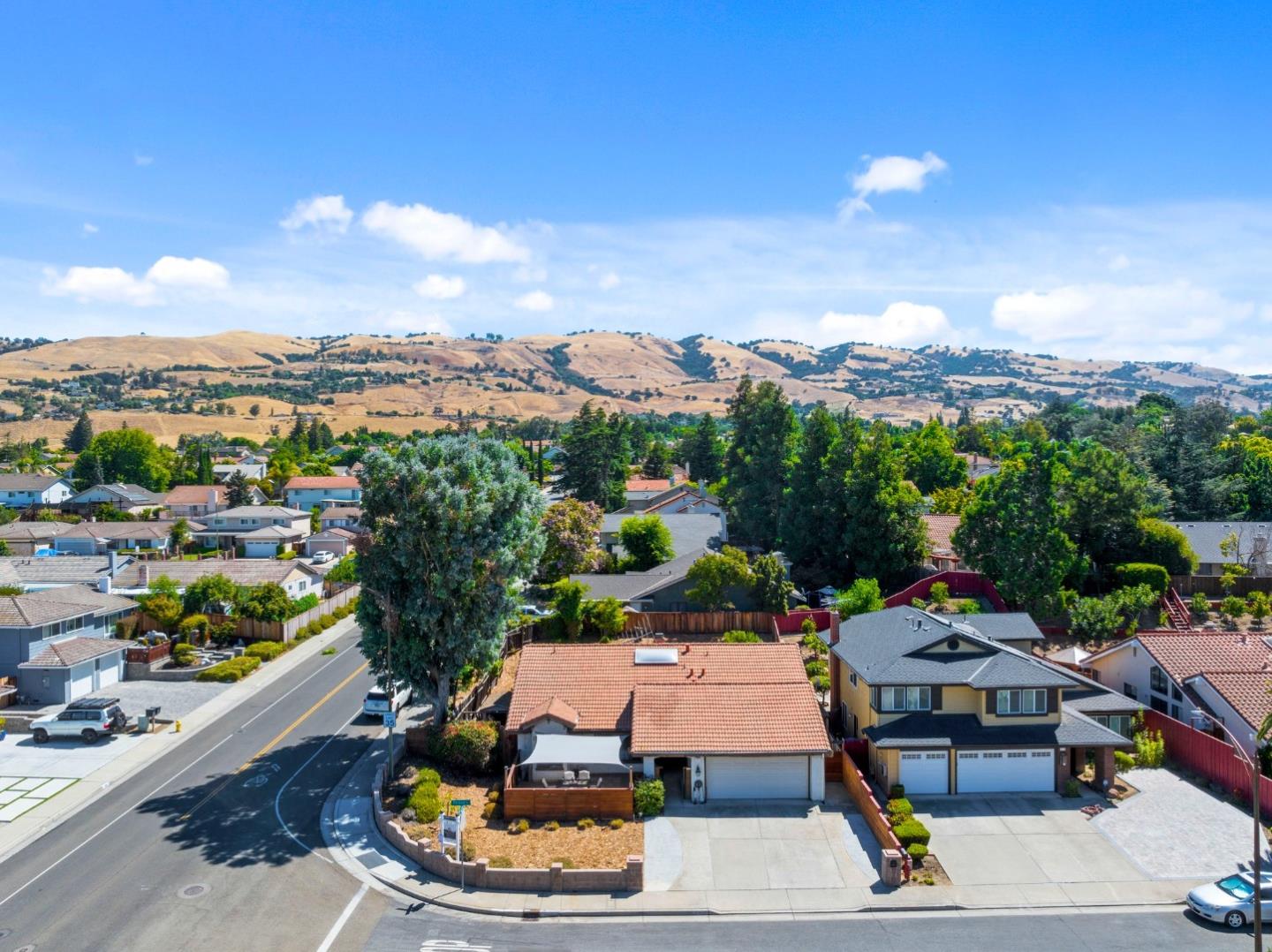 Neighborhood Neighborhood-13