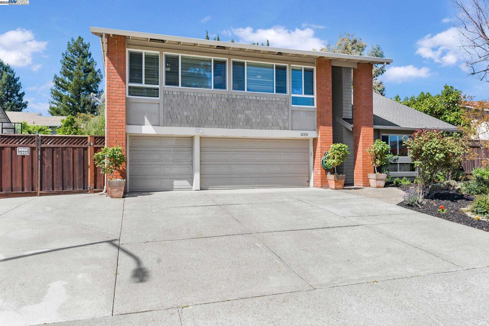 Neighborhood Neighborhood-19